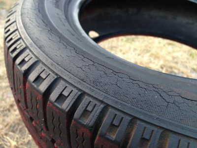 Medir la presión en los neumáticos